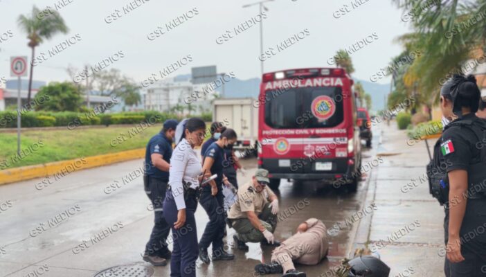 Motociclista lesionado tras derrapar frente al hotel Buenaventura