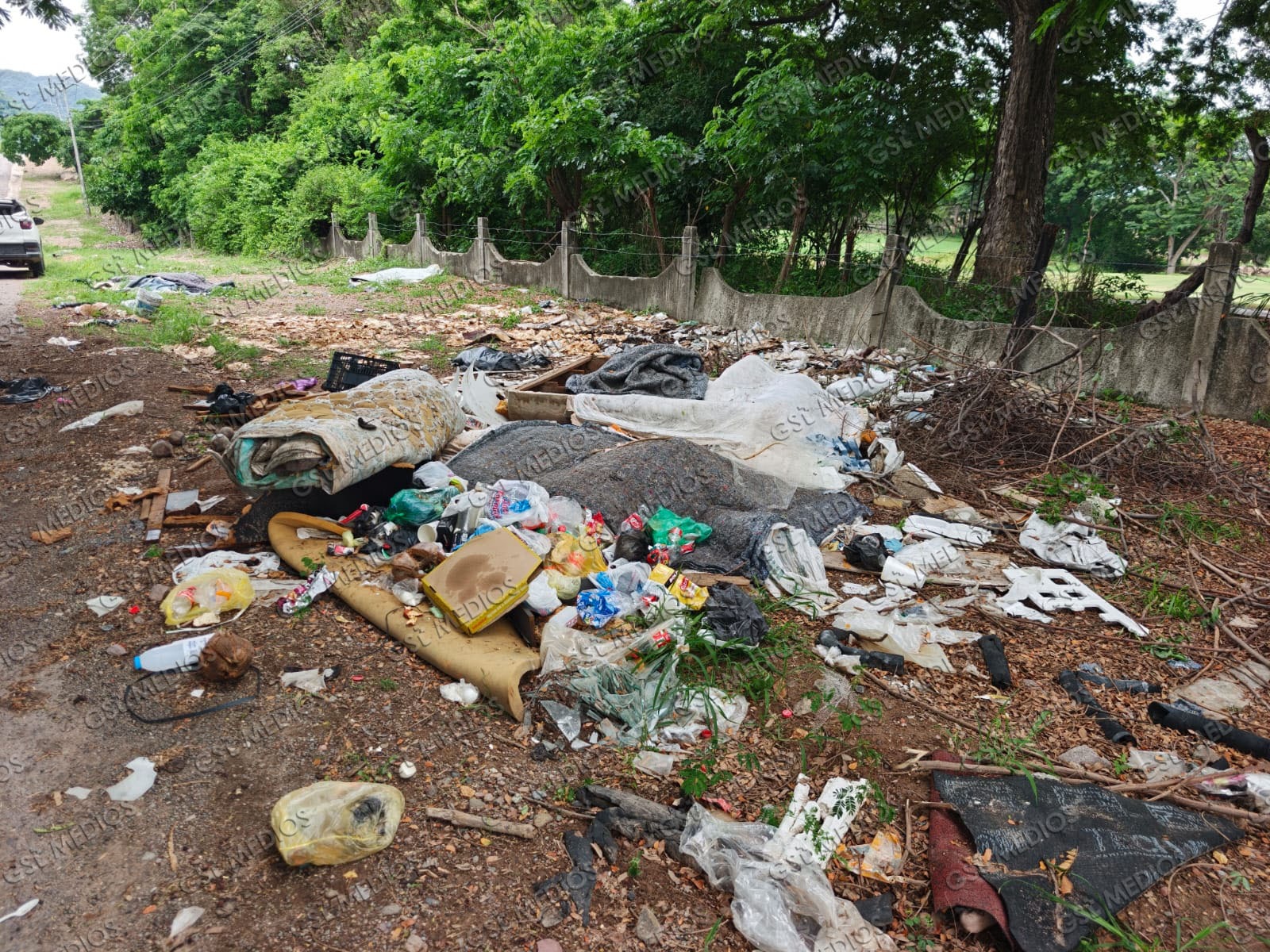 Basurero clandestino crece en la zona de Vista Vallarta y agrava la contaminación