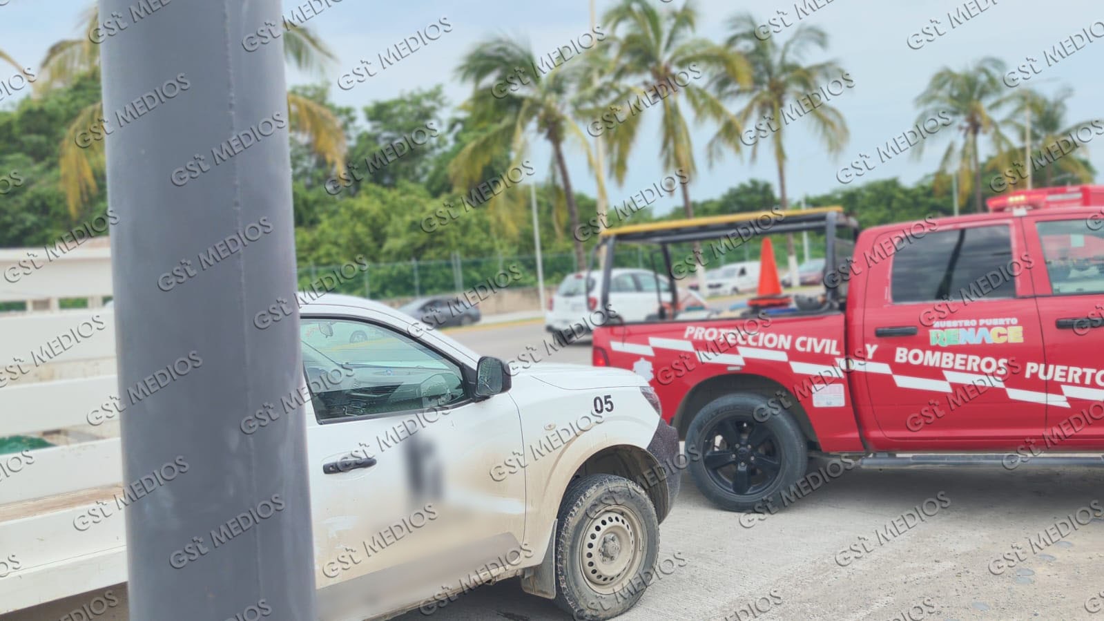 Motociclista repartidor con fractura expuesta tras percance en Vallarta