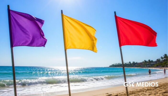 Playas de Puerto Vallarta presentan bandera amarilla, morada y roja
