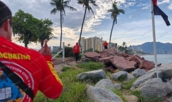 Continúa la búsqueda de canadiense desaparecido en playa de Puerto Vallarta