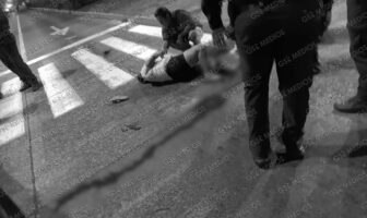 Empleada de hotel gravemente lesionada tras brutal accidente vial en Marina Vallarta