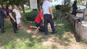 Motociclista resulta lesionado tras choque en Fluvial Vallarta