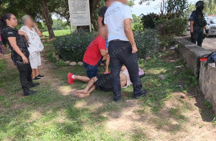 Motociclista resulta lesionado tras choque en Fluvial Vallarta