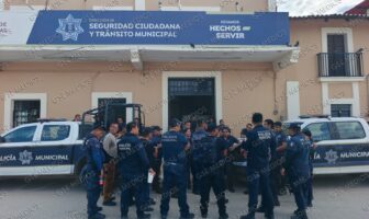 Policías de Bahía de Banderas paran labores y exigen respuestas ante detenciones