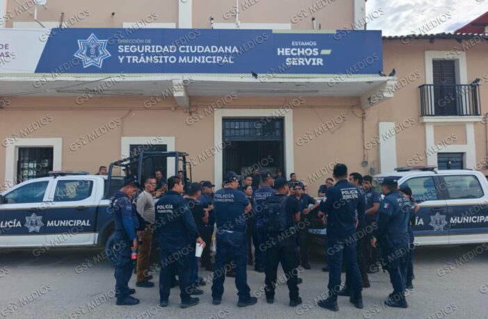 Policías de Bahía de Banderas paran labores y exigen respuestas ante detenciones