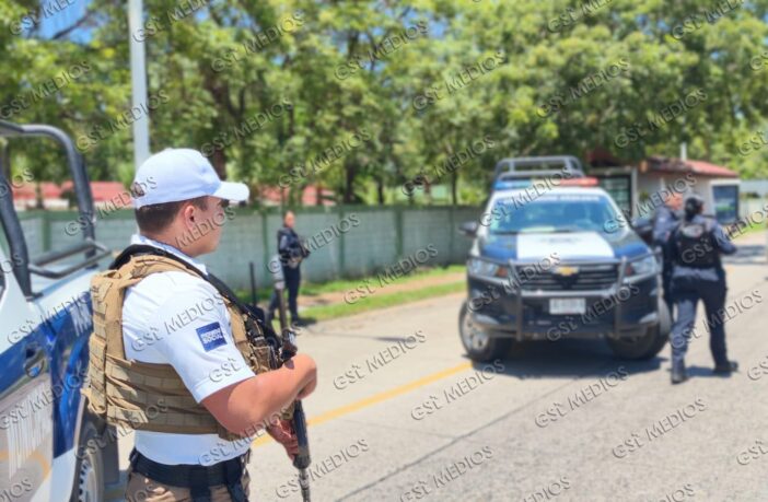 Operativo en Puerto Vallarta tras reporte de detonaciones e intento de robo de vehículos