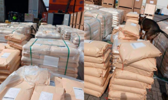 Detienen 54 toneladas de dextrosa en la Aduana de Manzanillo