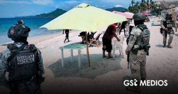 Retiran carpas y sombrillas sin permiso en Playa Careyeros en Punta de Mita