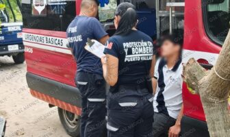 Joven motociclista con lesiones tras derrapar en la colonia Portales