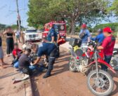 Dos motociclistas chocan de frente tras intentar rebasar en avenida Víctor Iturbe