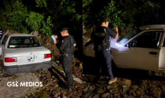 Localizan en Mismaloya Nissan Tsuru con reporte de robo en Ameca
