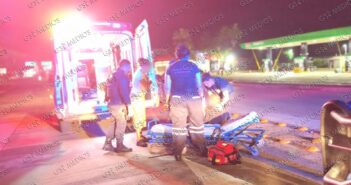 Hombre resulta lesionado tras caer de su moto en el crucero de Las Juntas