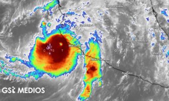 Huracán Simon, categoría 4, se ubica a 95 km de costas mexicanas