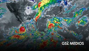 Huracán Rachel se intensifica a categoría 3 y mantiene efectos en Jalisco