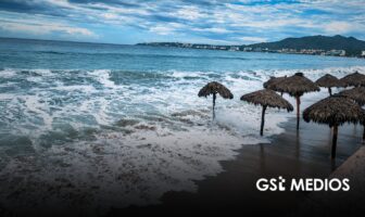 Oleaje de hasta 5 metros mantiene bajo vigilancia a Bahía de Banderas