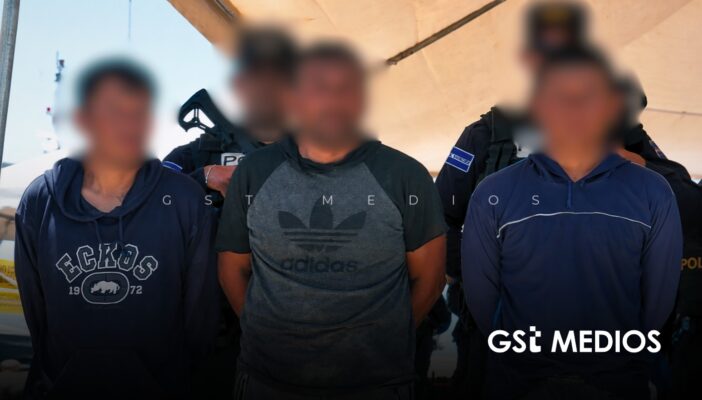 Condenan en El Salvador a 21 años de cárcel a tres mexicanos por tráfico de armas