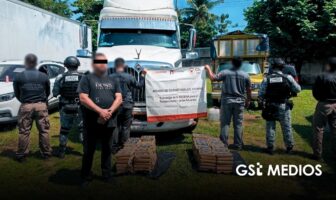 Aseguran 171 kilos de droga ocultos en un tractocamión en Chiapas