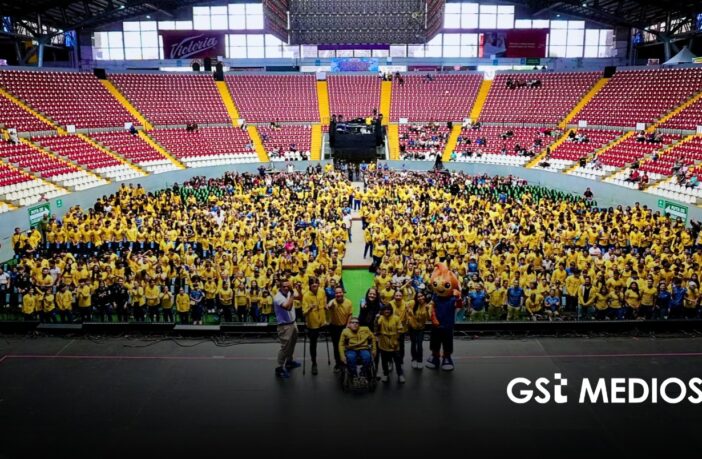 Jalisco entrega más de 36 millones de pesos a medallistas deportivos