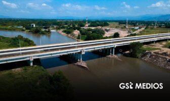 Dan banderazo al Puente Amado Nervo