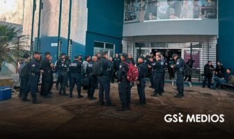 Policías de Tepic se manifiestan para exigir mejoras salariales