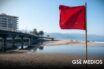 Colocan bandera roja en cuatro punto de Puerto Vallarta