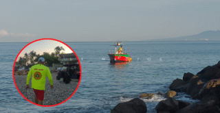 Continúa la búsqueda de joven desaparecido en Playa Camarones tras ser arrastrado por el mar