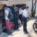 Dos menores en motocicleta atropellan a mujer con su hija en colonia Coapinole